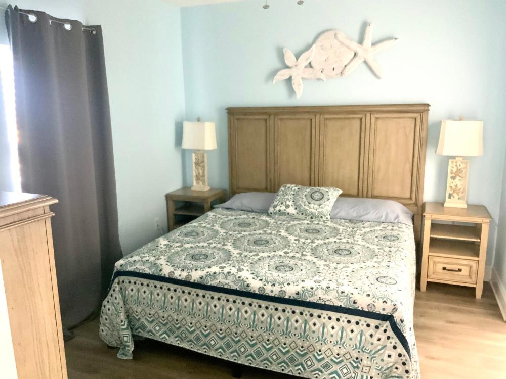 LAKETOWN 5 POOLs STEPS TO BEACH FAMILY FRIENDLY
